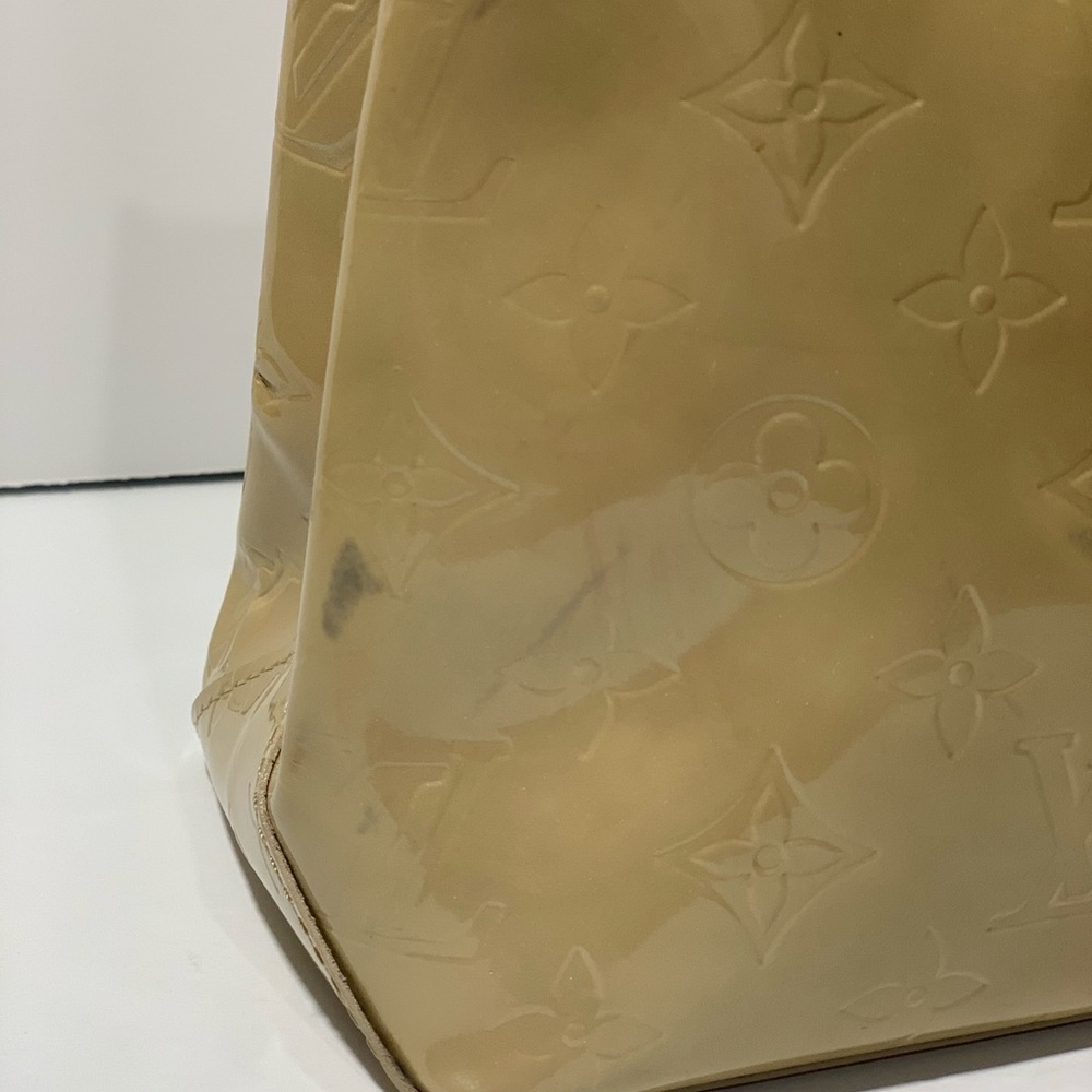 ***SOLD*** Louis Vuitton Vernis Handbag - Picture 3 of 8